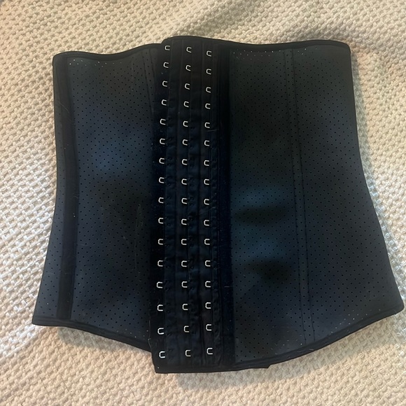 Accessories - Waist Trainer/ Corset Size Medium